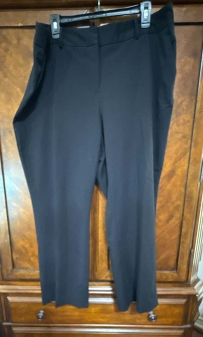 Liz Claiborne Career Woman Sophie Classic Pants Black Size 18WS